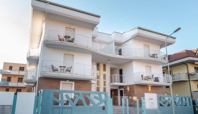 Nice apartment for 4 people with A/C, WIFI, TV, balcony and pets allowed