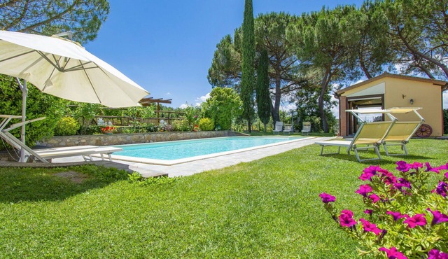 Nice apartment for 4 guests with WIFI, pool, TV, terrace and pets allowed