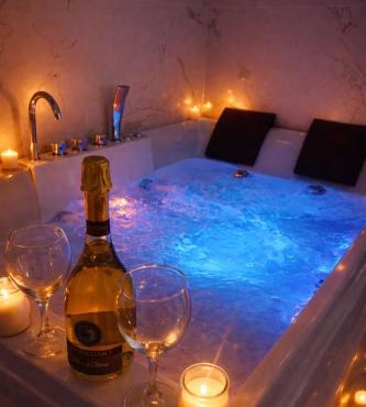 Nuvola Luxury suite con Idromassaggio Privato & Relax romantico