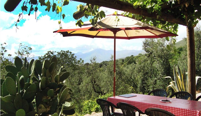 Old Casale Set In Between The Mountains And The Sea with swimming pool.
