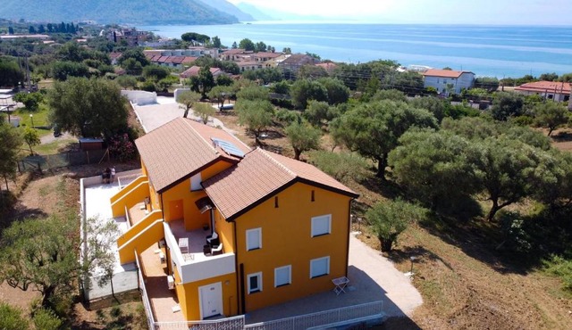 Oliblu Holiday Home
