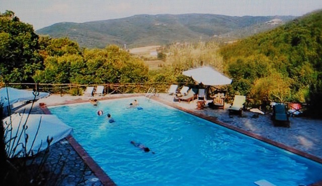 On the lake Trasimeno seashore "Dimora di Agilla -sunsets on the lake-" Villa with garden