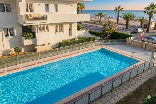 ORIZZONTE - fronte mare con piscina - Premium Villas