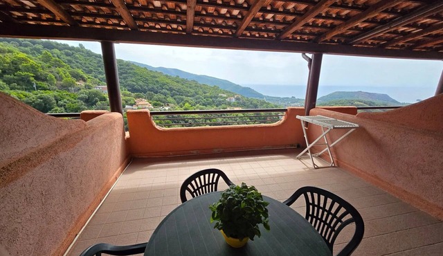 P.R. Club – Studio Molpa 15' with Sea View, Private Terrace and Air Conditioning