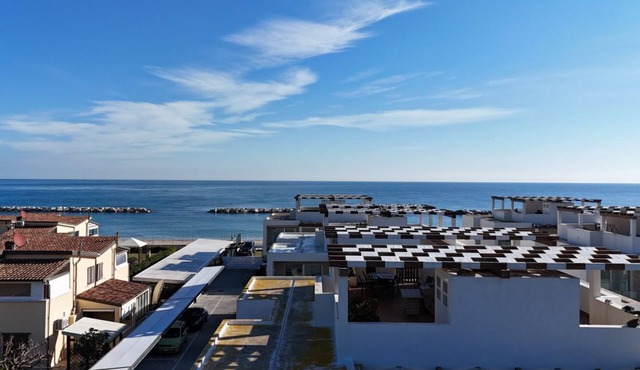P020 - Porto Recanati, new three-room apartment with garden