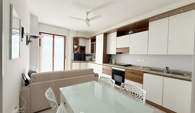 P089 - Porto Recanati, comfortable three-room apartment 200 meters from the sea