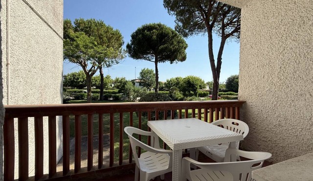 P108 - Porto Recanati, spacious three-room apartment just steps from the sea.