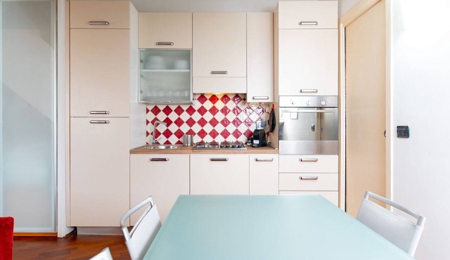 Palazzo Paesana: studio in a historic residence
