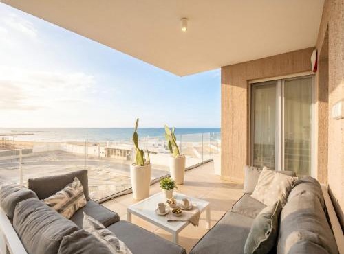 Palazzo Verdi - Seafront Luxe Retreat