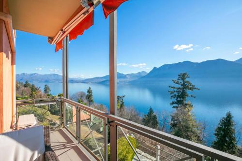 Panorama Lake View Apt + Pool & Beach - Happy Rentals