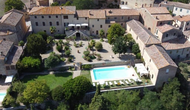 Pasqui Villas La Consuma villa storica in paese con vista pscina WiFi