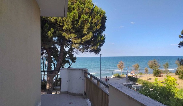 Quadruple room just steps from the sea - Ideal for a relaxing vacation