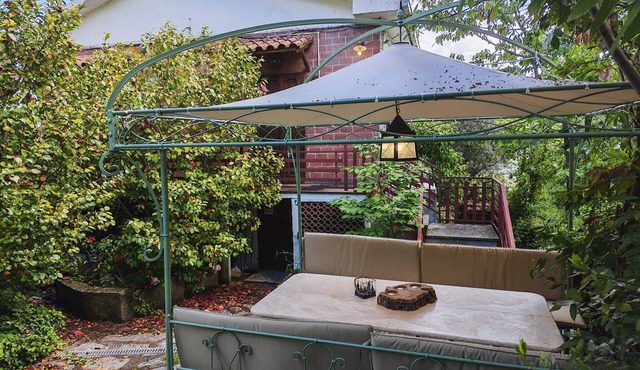 Quiet apartment with garden and terrace