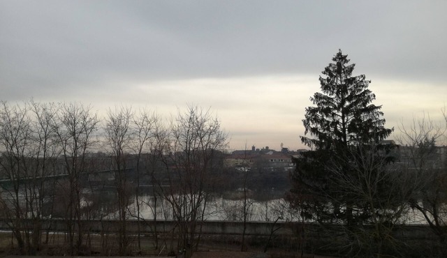 quiet, sunny apartment with excellent views