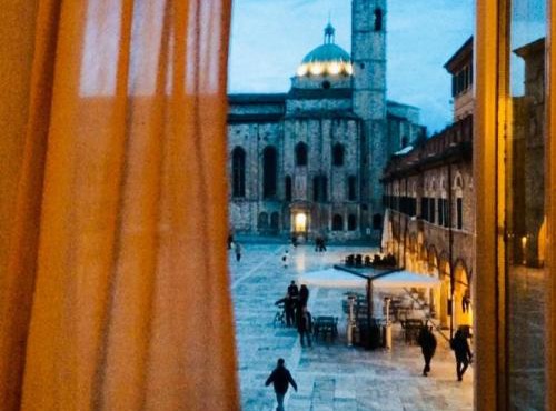 Residenza dei Capitani - Piazza del Popolo