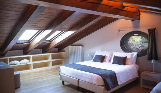 Resort Villa Paola – Falco Room with Sea View, Wi-Fi and Air Conditioning