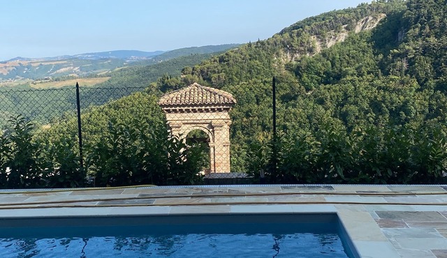 Rocca Contrada relais
