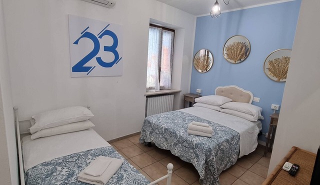Room 'L'angolo Azzurro' with Wi-Fi and Air Conditioning