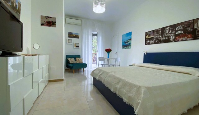 Route 96 Guest House: Kitchen, Terrace, Parking, Airport, Vacations in Puglia, Bari
