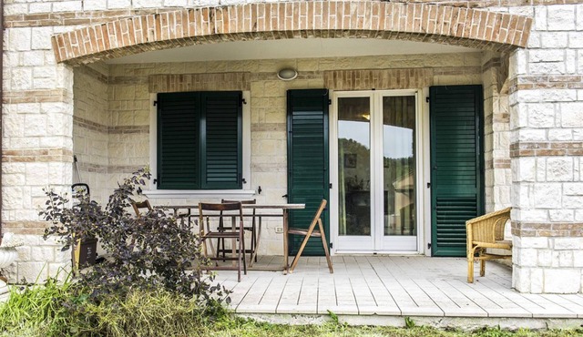 S287 - Sirolo, villa with garden near the centre