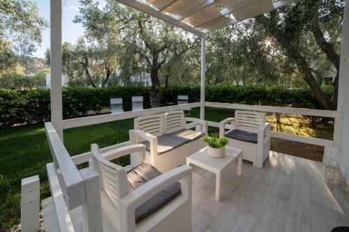saracena Holiday Home with Private Beach and Swimming Pool