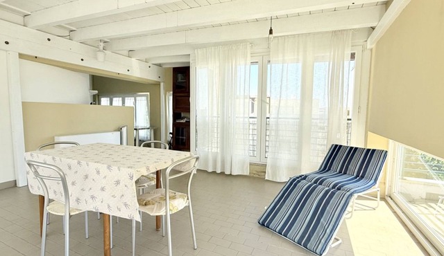 SE181 - Senigallia, spacious and bright three-bedroom apartment with terrace