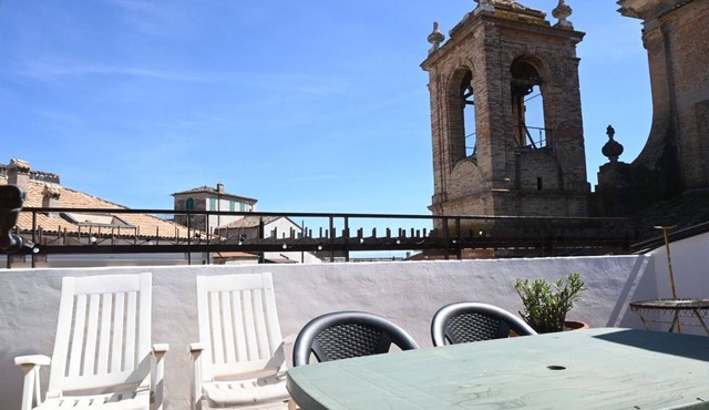 SE289 - Montemarciano, three-room apartment with a large terrace offering a view.