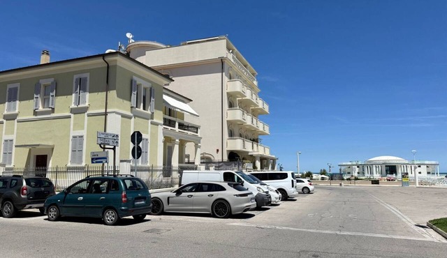 SE297 – Senigallia, two-bedroom apartment in an exclusive location with A/C