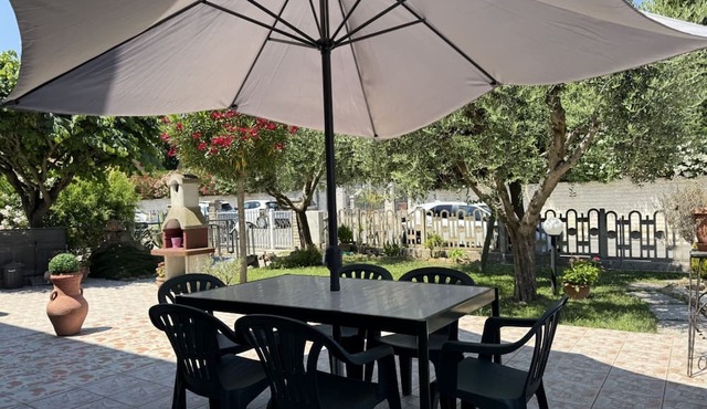 SE300 - Senigallia, spacious three-room apartment with a furnished outdoor courtyard.