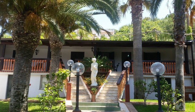 Semi-detached house Capo Vaticano