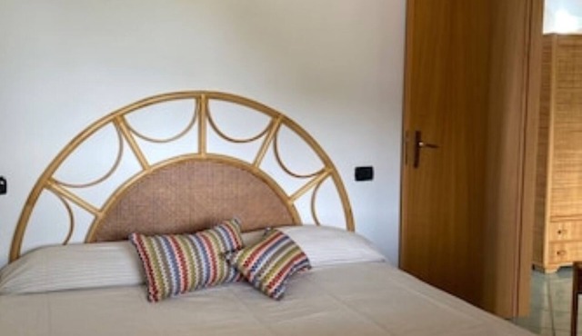 Semi-detached villa in Capo Vaticano near the sea