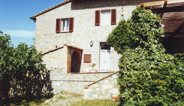 Semi detached house with panoramic terrace near San Gimignano