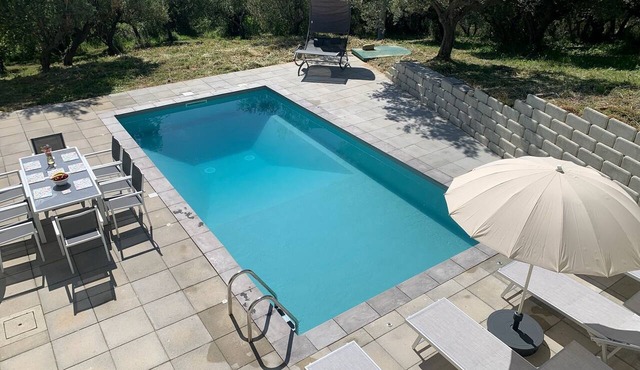 Spacious 4-bed house in Archi, Italy-AC and fitness room sleeps 12 private pool