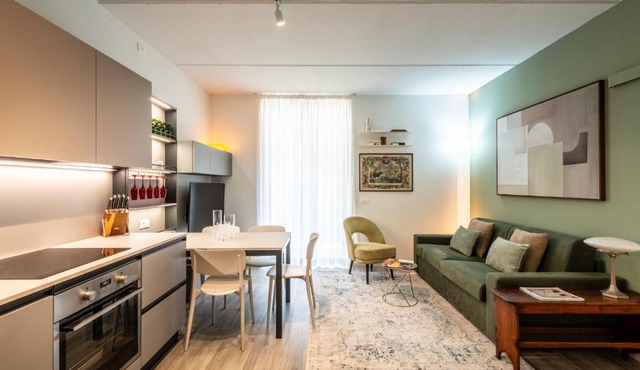 StayEasy Tarabella - Metro nearby & Private Parking