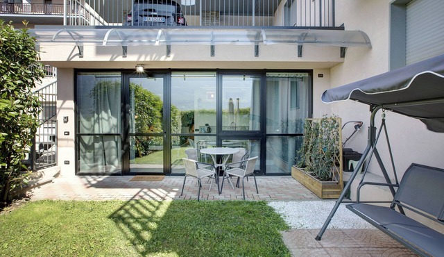 Studio Apartment 'Maison Claire' with Mountain View, Wi-Fi and Air Conditioning