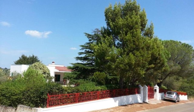 Studio Apartment 'Oasi Villa Anthea - Dépendance' with Shared Pool, Wi-Fi and Air Conditioning