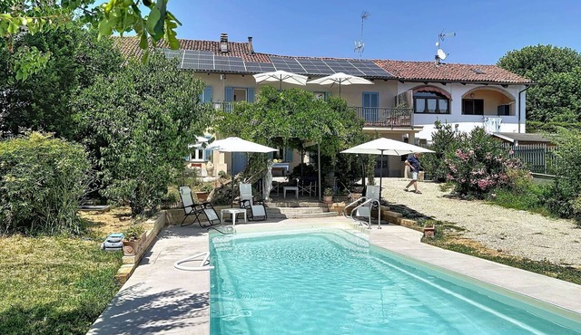 Stunning private villa for 6 guests with pool, A/C, WIFI, TV and terrace