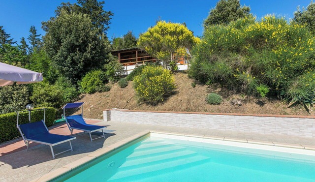 Stunning private villa for 4 guests with hot tub, WIFI, private pool, TV and terrace