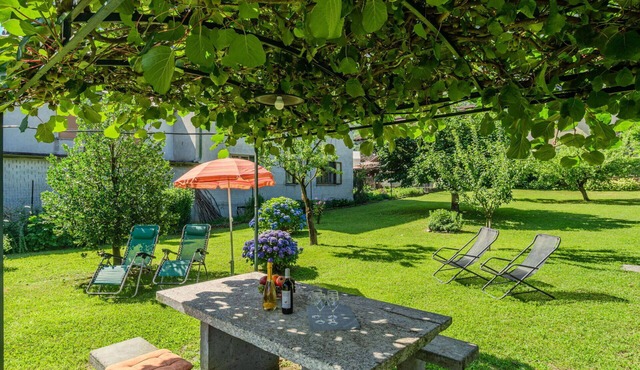 Stunning private villa for 5 people with WIFI, TV, patio and pets allowed