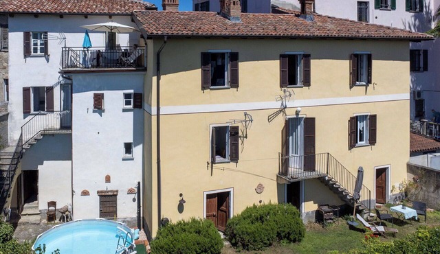 Stunning private villa with private pool, WIFI, TV, patio, pets allowed and panoramic view