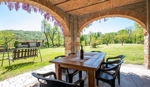 Stunning villa for 3 people with A/C, WIFI, balcony and pets allowed