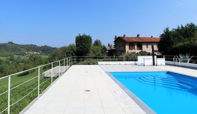 Stunning villa for 6 people with private pool, WIFI, TV, veranda and panoramic view