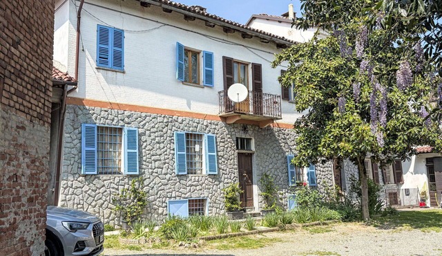 Stunning villa for 6 guests with WIFI, TV and patio