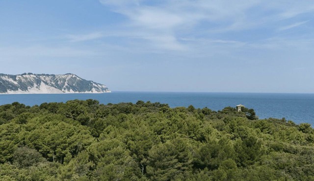 The Villa - Portonovo, an exclusive villa close to the sea