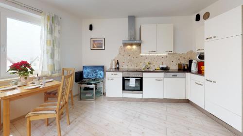Topwohnung 45m2 oder weißes Budget Zimmer 15 m2 - Nähe Grünberg in Gmunden