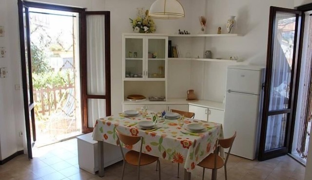TRILO ELISABETTA MARCELLI - Lovely three-room apartment with outdoor space