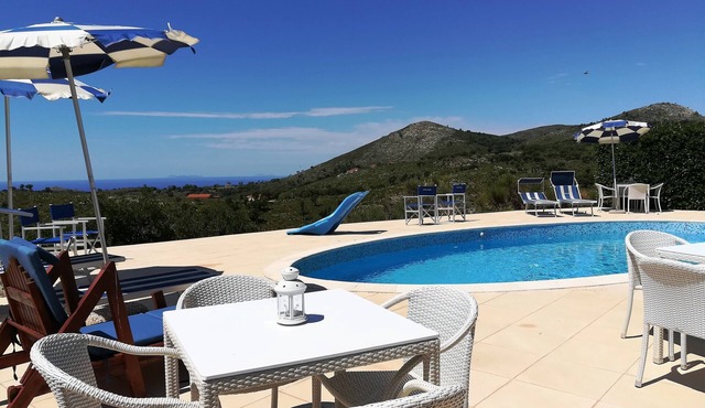 Uva & Stelle Maison Detached Villa in the Hills of Sperlonga