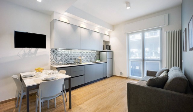 ‘Victoria Family’ Apartment with Balcony, Wi-Fi & Air Conditioning