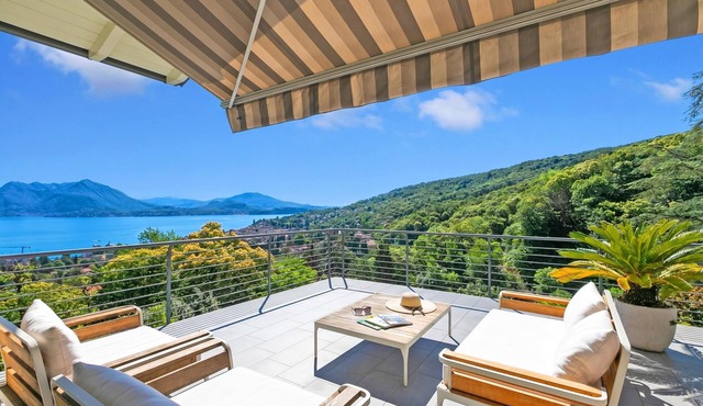 Villa Alessia - 4 bed Villa with Lake Maggiore View, Stresa, Italy