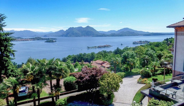 Villa Anna, Borromean Islands No. 17 by Lago Reisen